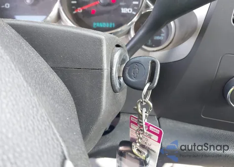 2010 Chevrolet Silverado 1500 Lt z USA, uszkodzony, nr VIN 3GCRKSEA7AG264103